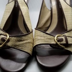 Naturalizer heels,size 9, fabric tan on top